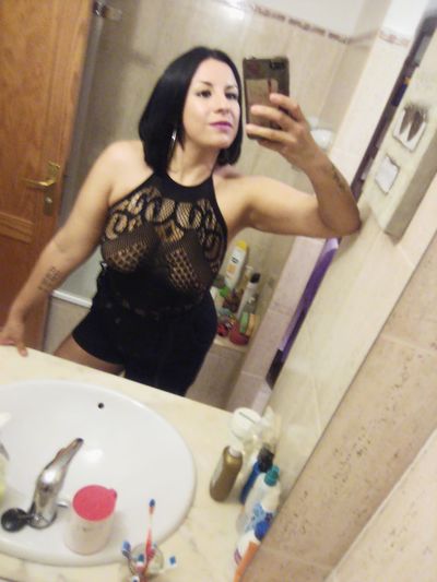 Petite Escort in Milwaukee Wisconsin