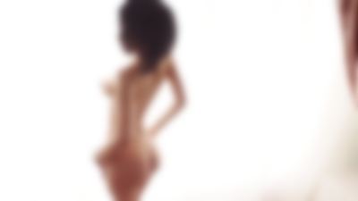 Brunette Escort in Manchester New Hampshire