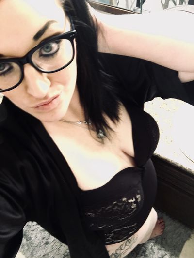 Nia Morris - Escort Girl from Akron Ohio